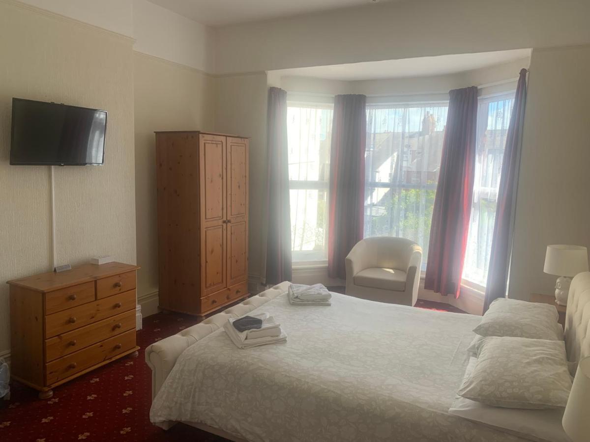 Savoy Hotel 3*